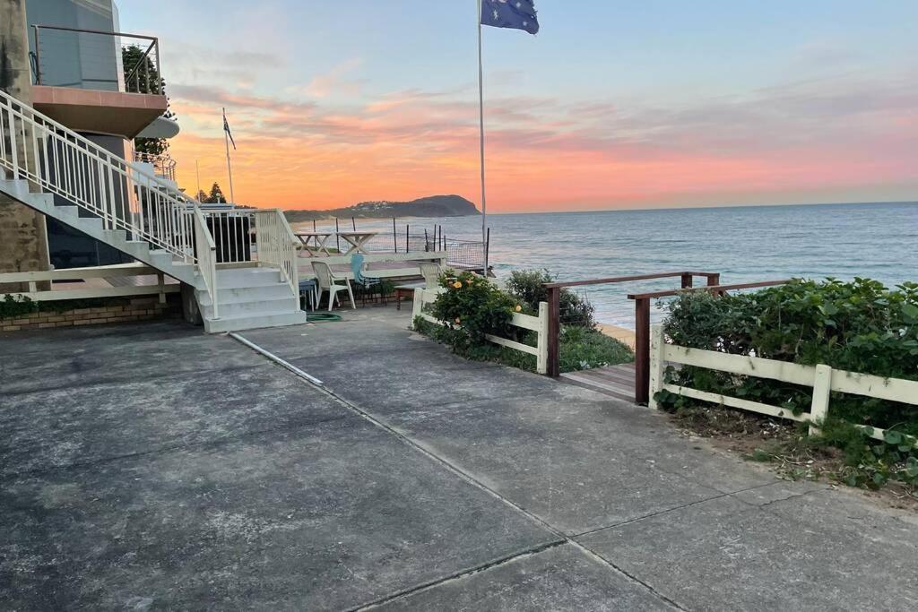 Absolute Beachfront Surf Unit In Terrigal/Wambi Apartment Wamberal Exterior photo