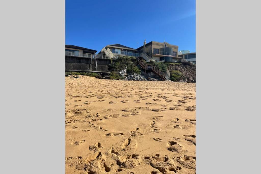 Absolute Beachfront Surf Unit In Terrigal/Wambi Apartment Wamberal Exterior photo